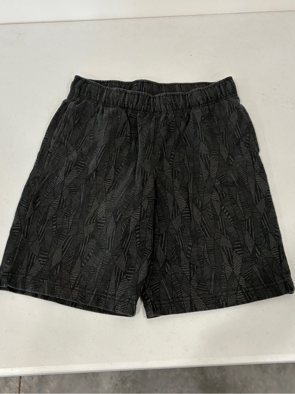 Cat & Jack Boys French Terry Knit Shorts Size Large (12/14) Black Geometric